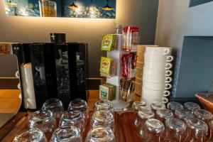 Příslušenství pro přípravu čaje a kávy v ubytování Dedem Hotel Premium - Çorlu