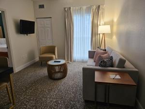 Televisyen dan/atau pusat hiburan di Montreal Suites