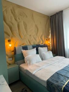 Una cama o camas en una habitación de Style Central Victoria 69 fotos más