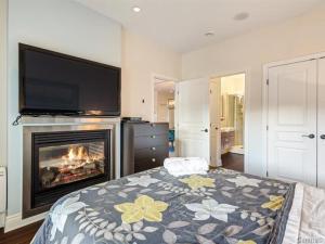 Postel nebo postele na pokoji v ubytování Condo-hôtel Le Champlain - Condo103 Bromont