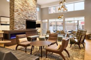 TV a/nebo společenská místnost v ubytování Residence Inn Las Vegas South/Henderson