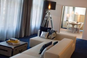 Posezení v ubytování Renaissance Hamburg Hotel