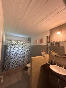 Ένα μπάνιο στο Casa Cariló - Pet friendly, Cambicha Encantada