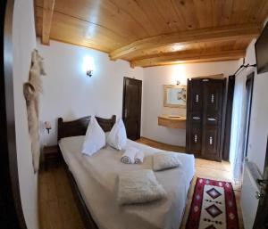 Postel nebo postele na pokoji v ubytování Pension Cabana Ionela