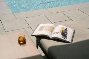 Piscina a TETRA Hotel, Autograph Collection o a prop