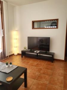 TV a/nebo společenská místnost v ubytování Little Gem apartment, Los Molinos