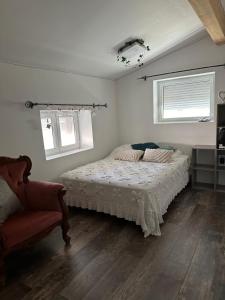 Postel nebo postele na pokoji v ubytování Maison privée style provençal + 30 fotografií