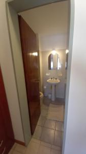 Et badeværelse på Noche Serena + 20 billeder