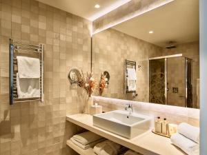 Ein Badezimmer in der Unterkunft Hotel El Pilar Andalucia