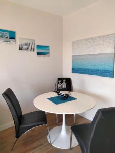 Ein Sitzbereich in der Unterkunft Bahia Sol Deluxe