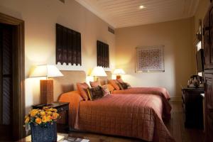 A bed or beds in a room at Divan Cukurhan