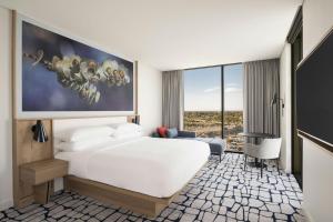 Courtyard by Marriott Perth Murdoch客房内的一张或多张床位