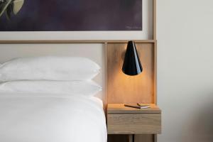 Courtyard by Marriott Perth Murdoch客房内的一张或多张床位
