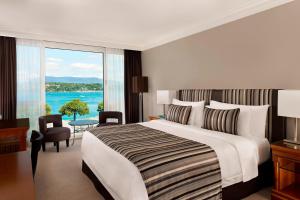 Postel nebo postele na pokoji v ubytování Hotel President Wilson, a Luxury Collection Hotel, Geneva