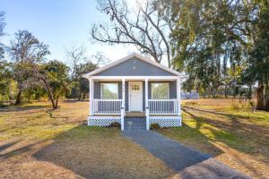 Gallery image of Coastal Charm Near Edisto Beach in Edisto Island