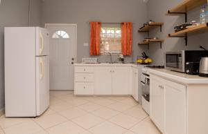 Nhà bếp/bếp nhỏ tại La Gentillesse Apartments - Modern, Comfortable and Quiet