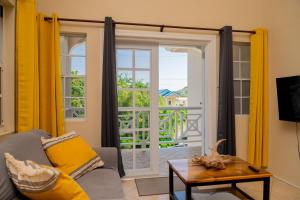 TV/trung tâm giải trí tại La Gentillesse Apartments - Modern, Comfortable and Quiet