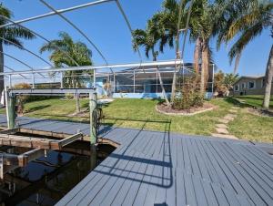 Vrt ispred objekta Calypso Cove of Cape Coral!