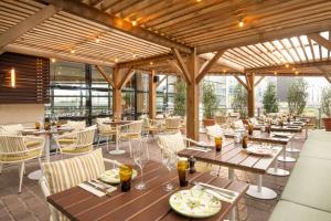 Restaurace v ubytování Renaissance Paris La Defense Hotel