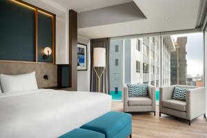 Postel nebo postele na pokoji v ubytování Courtyard by Marriott Lima Miraflores