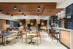 Restaurace v ubytování Courtyard by Marriott Lima Miraflores