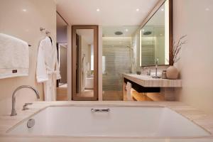 Koupelna v ubytování The Westin Perth