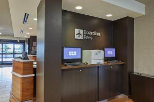 Certifikát, hodnocení, plakát nebo jiný dokument vystavený v ubytování Courtyard by Marriott Eugene Springfield + 29 fotografií