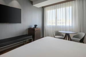TV/Unterhaltungsangebot in der Unterkunft AC Hotel by Marriott Alicante