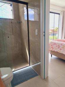 Ένα μπάνιο στο Casa Duplex a 6 mim do Beto Carrero e 3 min da Praia +30 φωτογραφίες