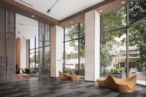 Posezení v ubytování Courtyard by Marriott Phnom Penh