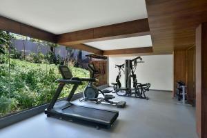 Fitness centrum a/nebo fitness zařízení v ubytování Courtyard by Marriott Mahabaleshwar
