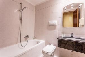 Koupelna v ubytování Raeli Hotel Lazio