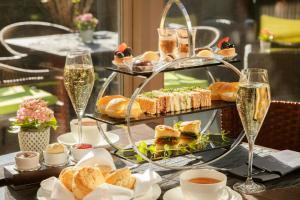 Φαγητό σε αυτό το ξενοδοχείο ή κάπου εκεί κοντά