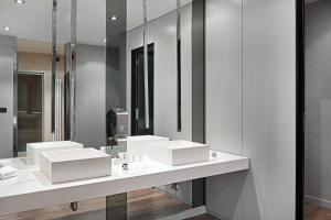 Koupelna v ubytování AC Hotel Firenze by Marriott
