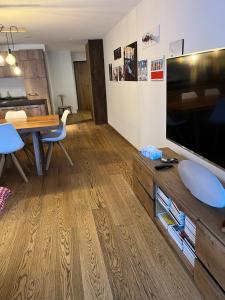 TV a/nebo společenská místnost v ubytování Residence A