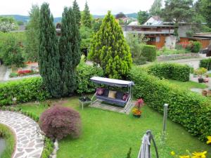 Un jardín fuera de B&B Stein am Rhein
