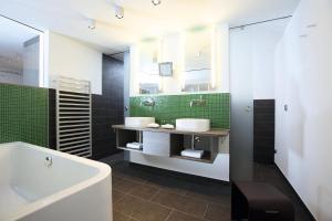 Koupelna v ubytování Hotel Traube Tonbach
