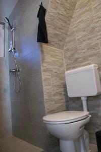 Koupelna v ubytování Lipizzanerstüberl + 24 fotografií