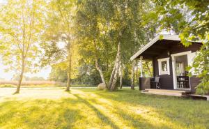Zahrada ubytování Stuga med panoramautsikt över åker, paradis för fågelskådare och vandrare, självstäd efter besök