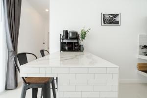 Fotografie z fotogalerie ubytování Happy Time Pool Villa HuaHin v destinaci Ban Thap Tai (1)