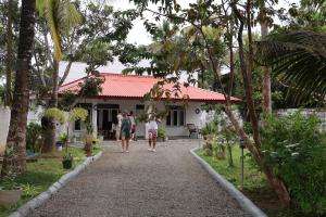 Zahrada ubytování Shinestar Villa Mirissa