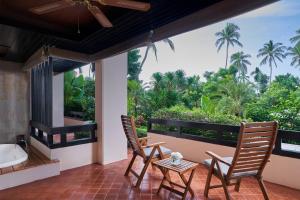 Ein Garten an der Unterkunft Renaissance Koh Samui Resort & Spa