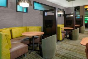 Posezení v ubytování Courtyard by Marriott Killeen