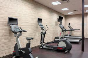 Fitness centrum a/nebo fitness zařízení v ubytování Courtyard by Marriott Killeen
