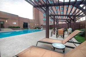 Bazén v ubytování Courtyard by Marriott Killeen nebo v jeho okolí
