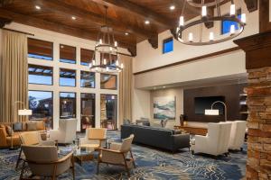 Posezení v ubytování Courtyard by Marriott Sedona