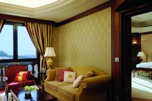 Posezení v ubytování The Ritz-Carlton, Riyadh
