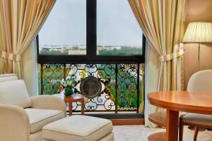 Posezení v ubytování The Ritz-Carlton, Riyadh