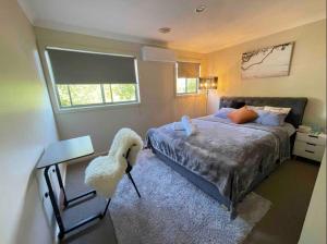 Postel nebo postele na pokoji v ubytování Perfect room in Wantirna