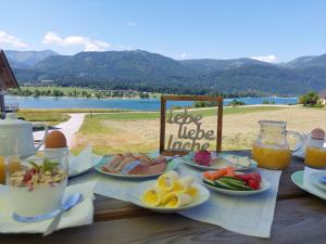 Jedlo v ubytovaní bed & breakfast alebo blízkom okolí